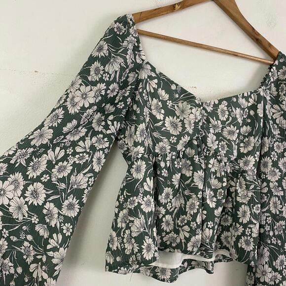LULUS green and white floral long sleeve peplum blouse - Picture 2 of 6